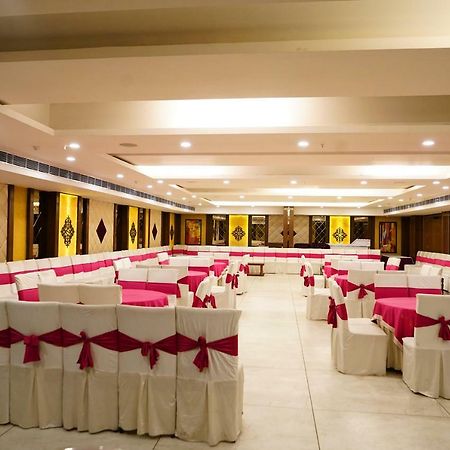 Hotel Park Grand Chandīgarh Εξωτερικό φωτογραφία