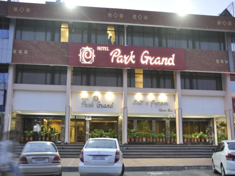 Hotel Park Grand Chandīgarh Εξωτερικό φωτογραφία
