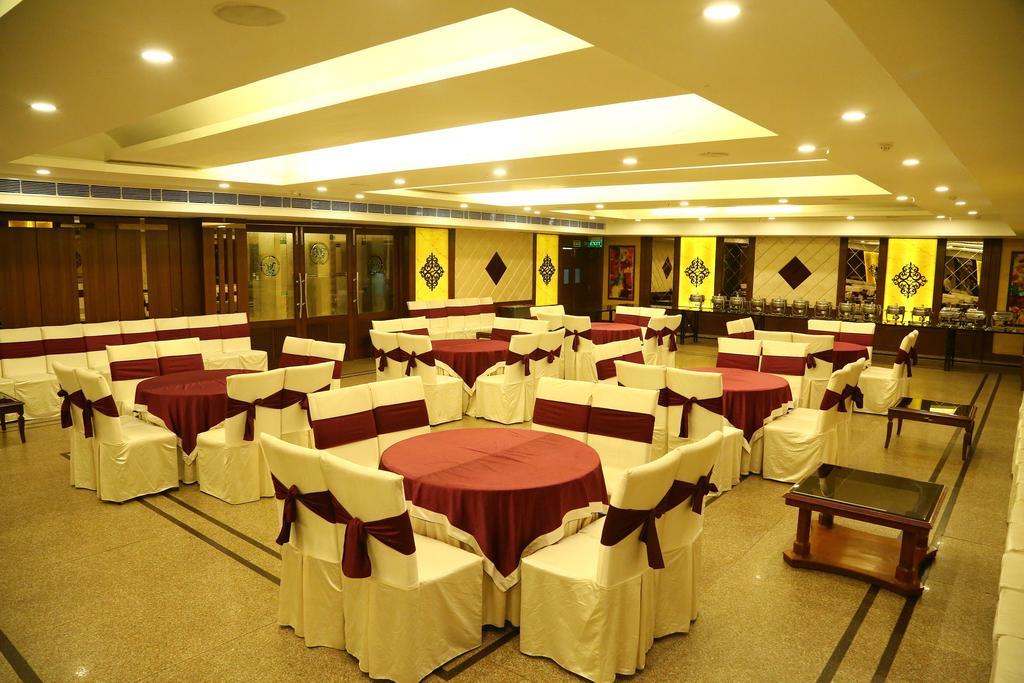 Hotel Park Grand Chandīgarh Εξωτερικό φωτογραφία