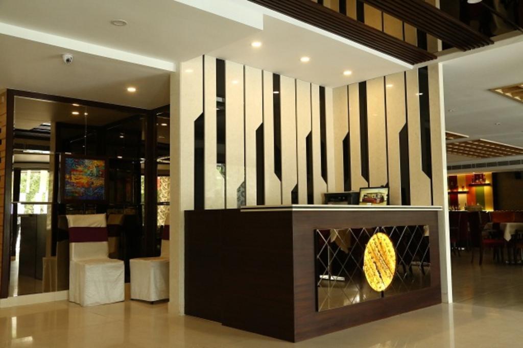 Hotel Park Grand Chandīgarh Εξωτερικό φωτογραφία