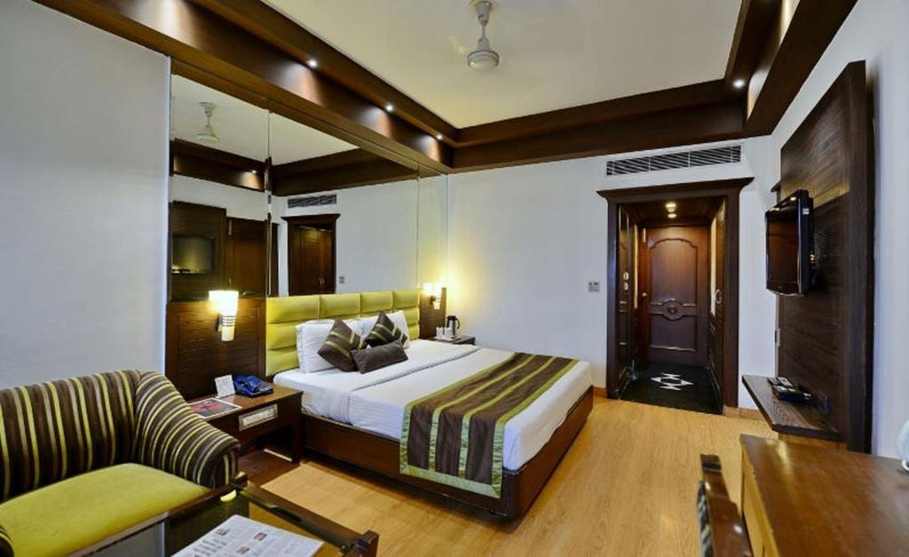 Hotel Park Grand Chandīgarh Εξωτερικό φωτογραφία