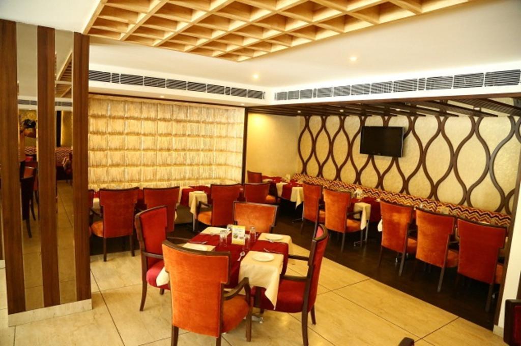 Hotel Park Grand Chandīgarh Εξωτερικό φωτογραφία