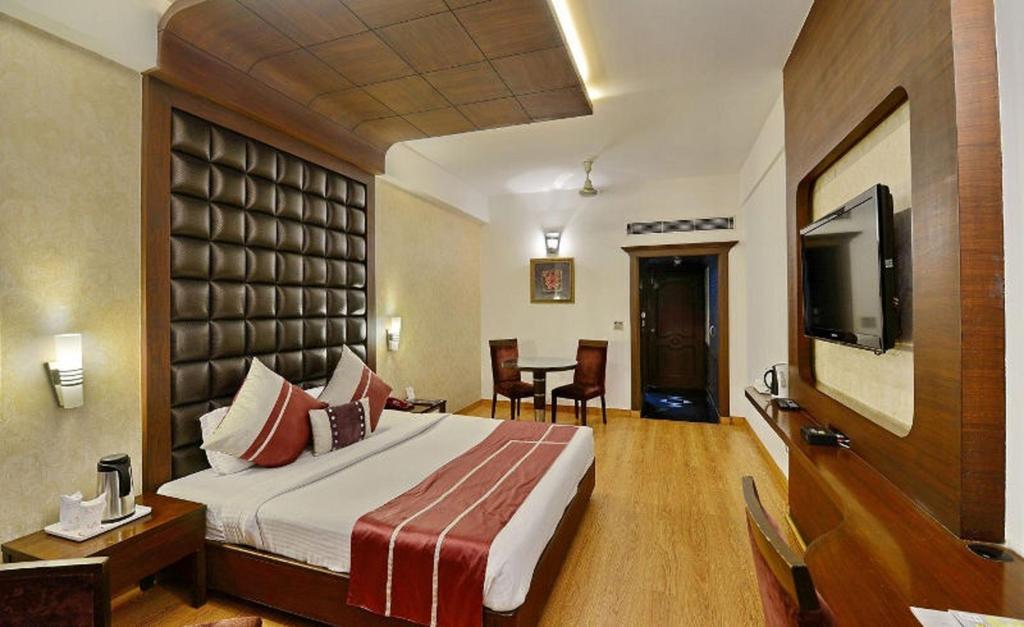 Hotel Park Grand Chandīgarh Εξωτερικό φωτογραφία