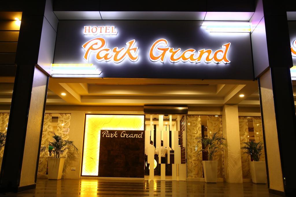 Hotel Park Grand Chandīgarh Εξωτερικό φωτογραφία