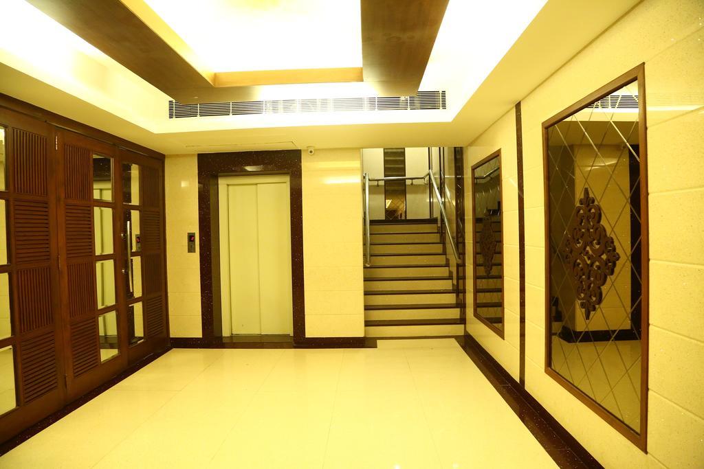Hotel Park Grand Chandīgarh Εξωτερικό φωτογραφία