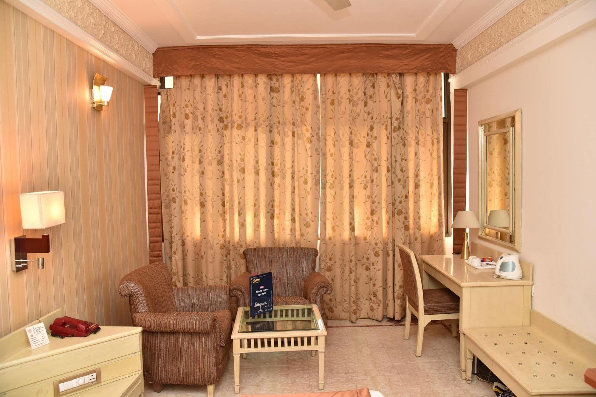 Hotel Park Grand Chandīgarh Εξωτερικό φωτογραφία
