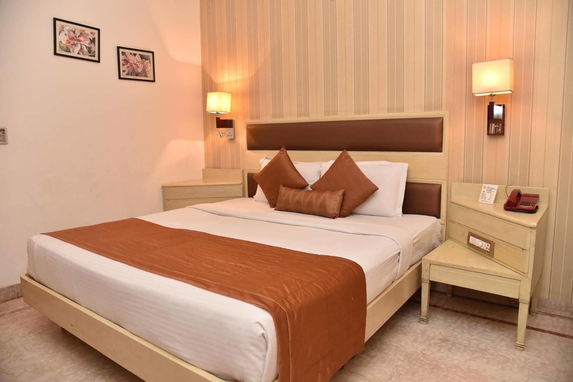 Hotel Park Grand Chandīgarh Εξωτερικό φωτογραφία