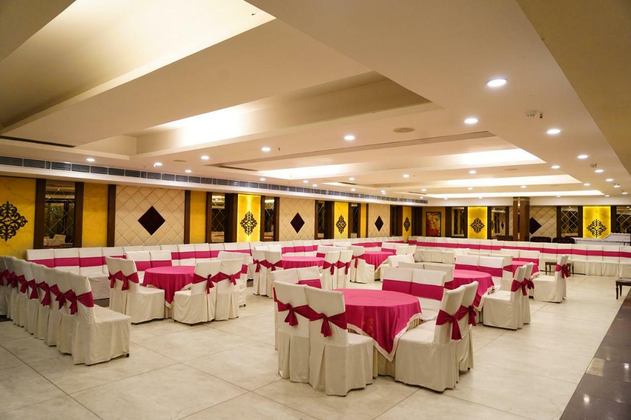 Hotel Park Grand Chandīgarh Εξωτερικό φωτογραφία