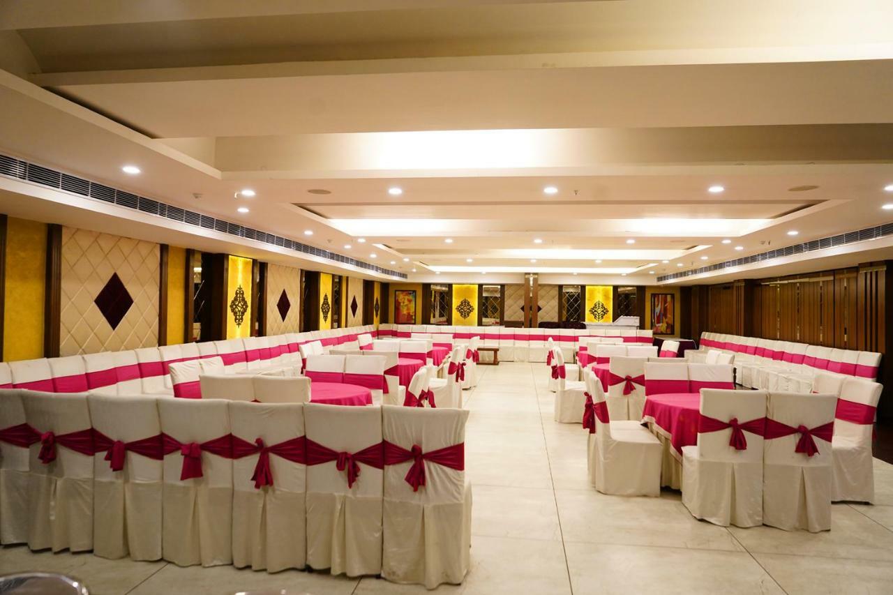 Hotel Park Grand Chandīgarh Εξωτερικό φωτογραφία